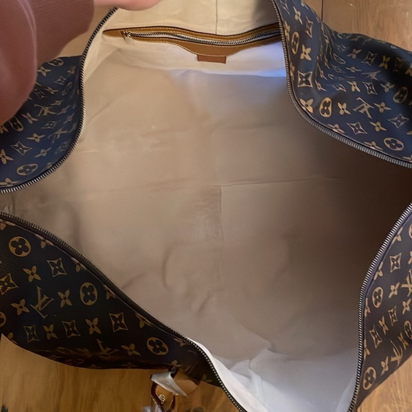 Louis Vuitton Keepall Bag - Picture 6 of 16